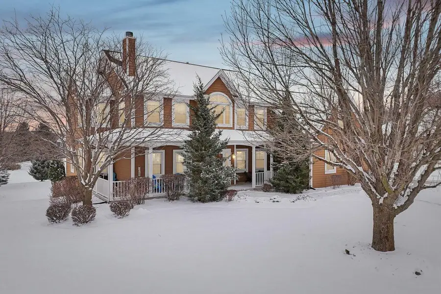 W291N4174 Prairie Wind CIRCLE S, Pewaukee, WI 53072 - #2