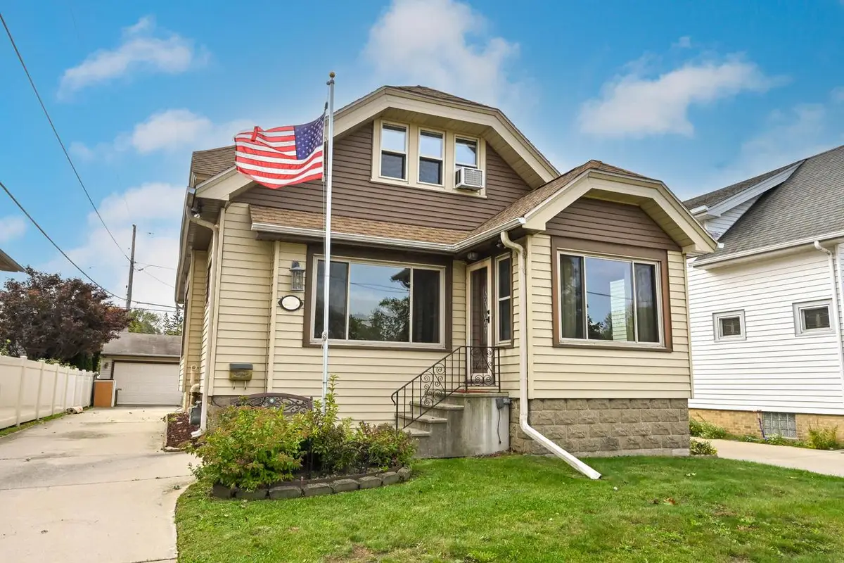 2113 E Tripoli AVENUE, Saint Francis, WI 53235 - Image #1