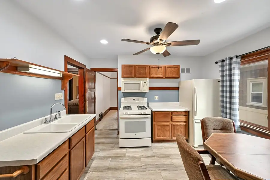 2113 E Tripoli AVENUE, Saint Francis, WI 53235 - Image #3