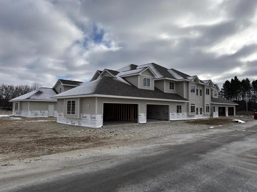 1633 Grey Fox TRAIL #E, Mukwonago, WI 53149 - Image #2