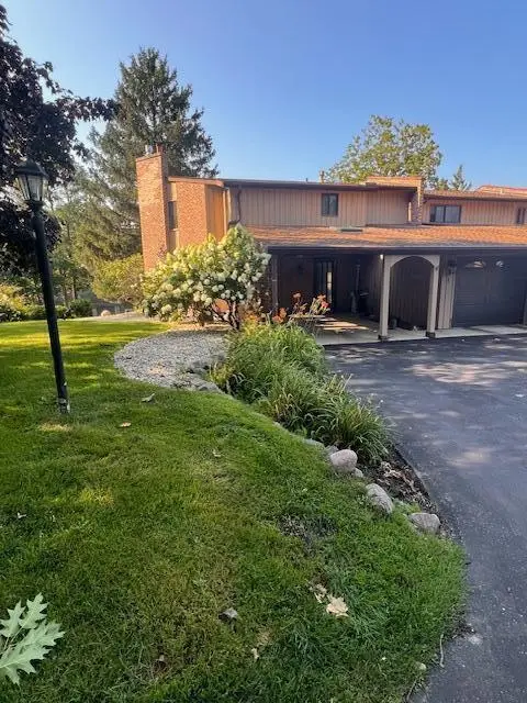 469 Country Club DRIVE #1, Lake Geneva, WI 53147