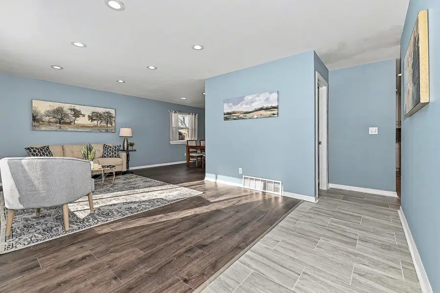 8822 W Dogwood STREET, Milwaukee, WI 53224 - Image #2