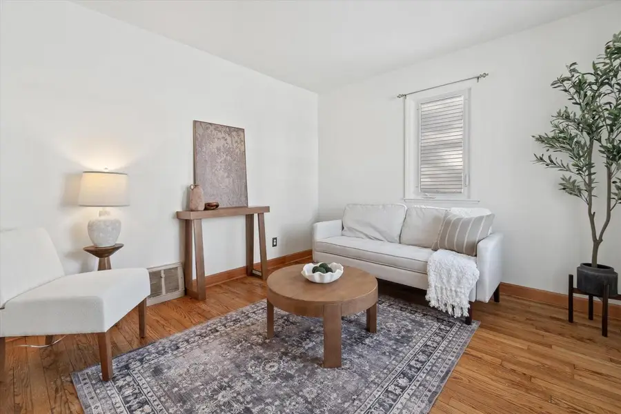 2319 E Eden PLACE, Saint Francis, WI 53235 - #3