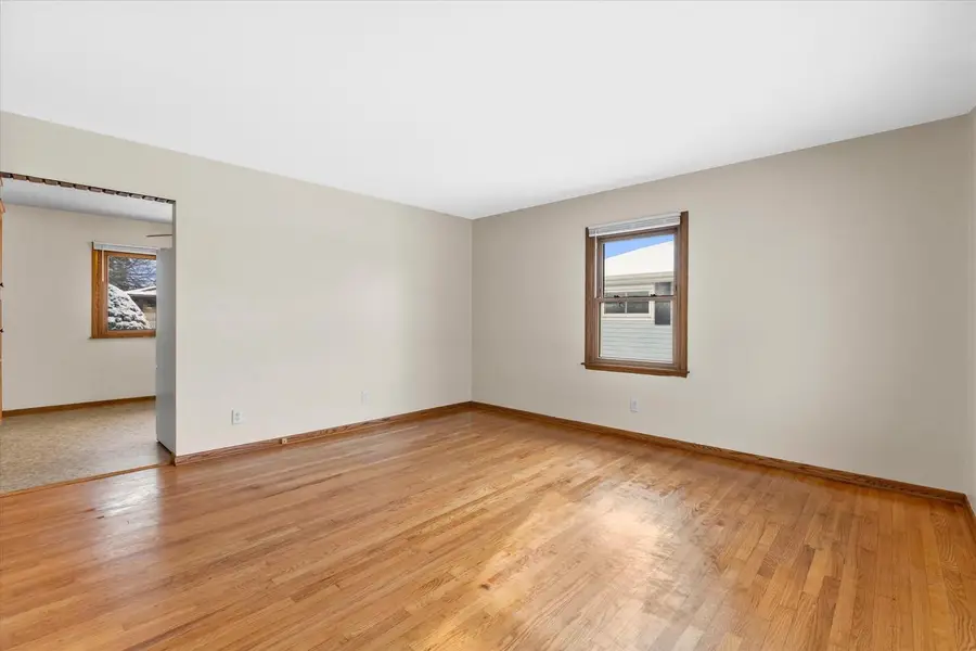 5944 S Swift AVENUE, Cudahy, WI 53110 - #2