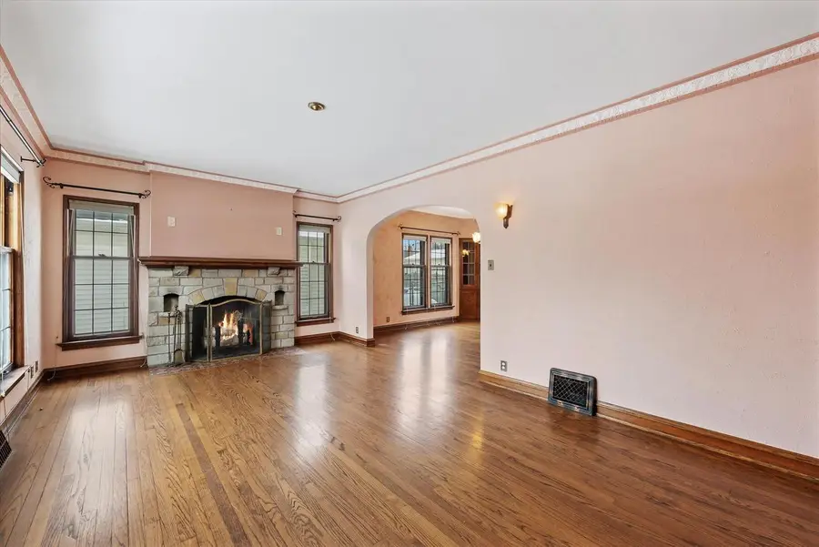 402 N 74th STREET, Milwaukee, WI 53213 - #3