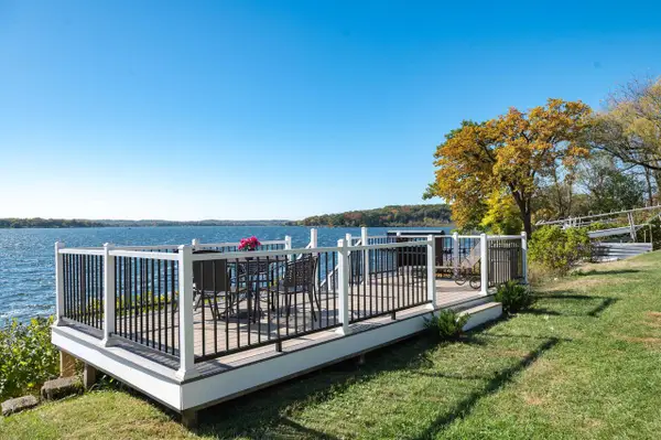 N39W27485 Hillside Grove ROAD, Pewaukee, WI 53072