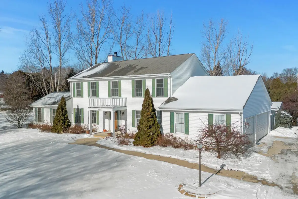 14040 W Glendale AVENUE, Brookfield, WI 53005 - Image #1