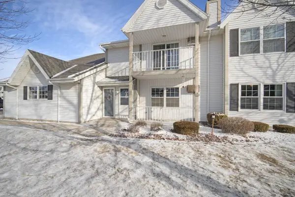 183 Minz Park CIRCLE #2, West Bend, WI 53095