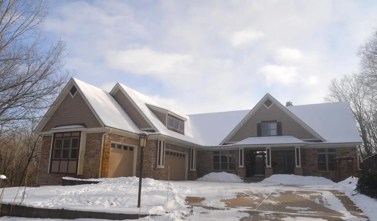 4451 Hartstone DRIVE, Slinger, WI 53086 - Image #1