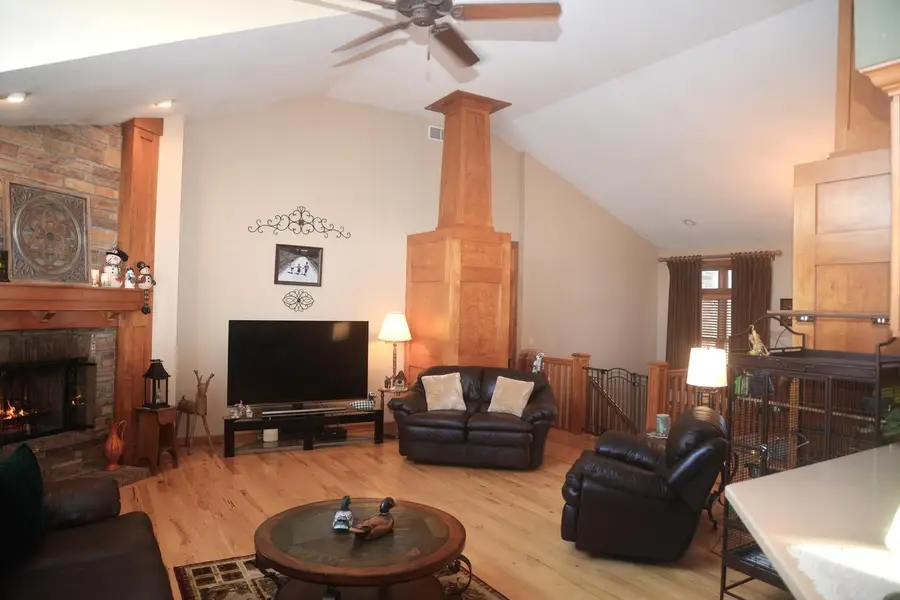 4451 Hartstone DRIVE, Slinger, WI 53086 - Image #3