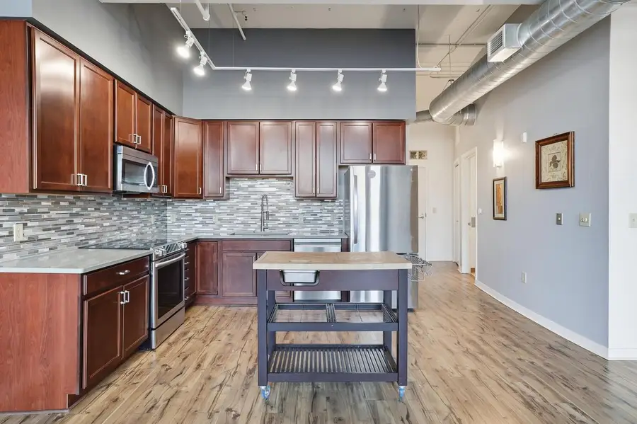 705 Village Green WAY #305, West Bend, WI 53090 - #2