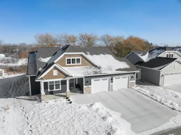 372 Vintage DRIVE, Sheboygan Falls, WI 53085