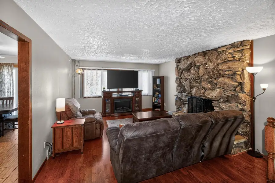 S65W25030 Verta Vista DRIVE, Waukesha, WI 53189 - #2