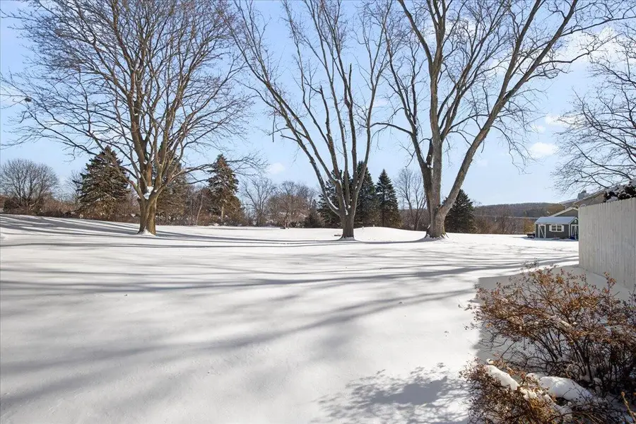 N48W26400 Bayberry COURT, Pewaukee, WI 53072 - Image #3