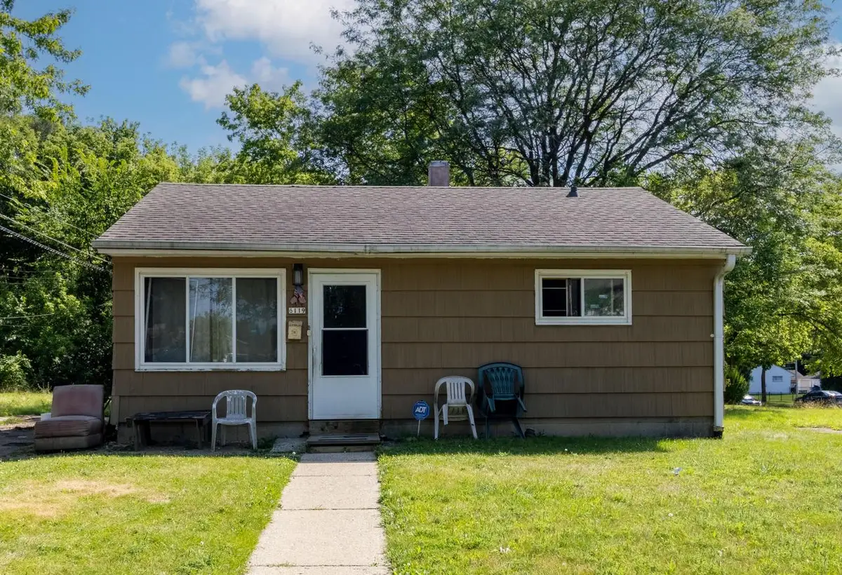 6119 W Carmen AVENUE, Milwaukee, WI 53218 - Image #1