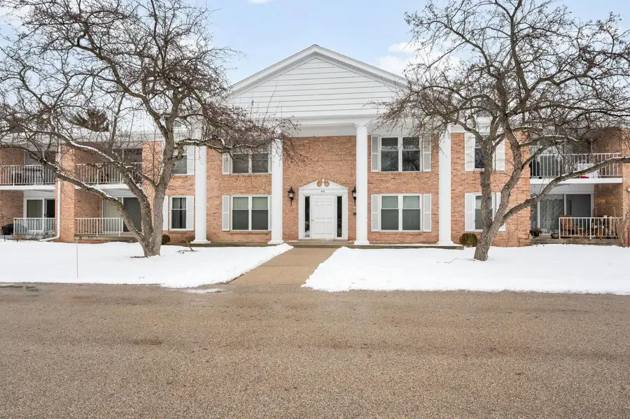 937 W Heritage COURT #201, Mequon, WI 53092 - #2