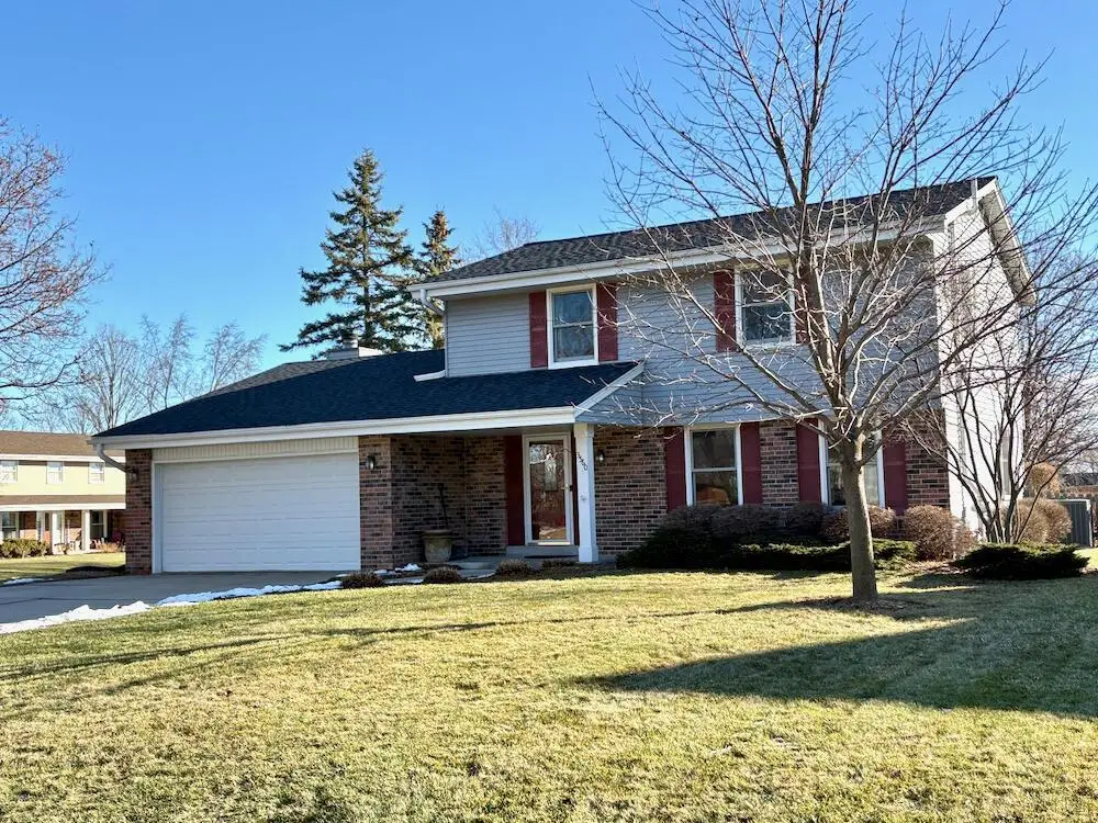 3560 S Sandalwood DRIVE, New Berlin, WI 53151 - Image #1