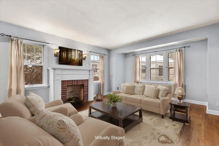 9725 W Hope AVENUE, Wauwatosa, WI 53222 - #2