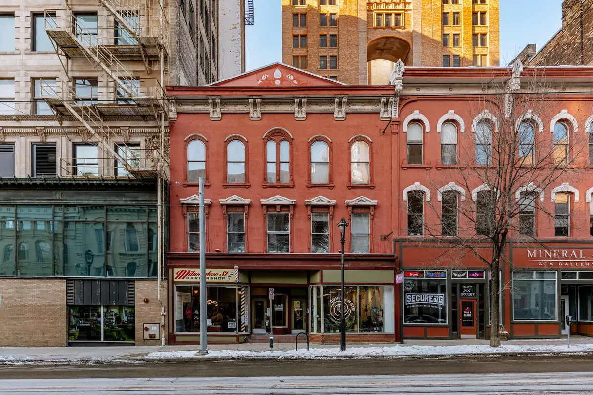 715 N Milwaukee STREET #305, Milwaukee, WI 53202 - Image #1