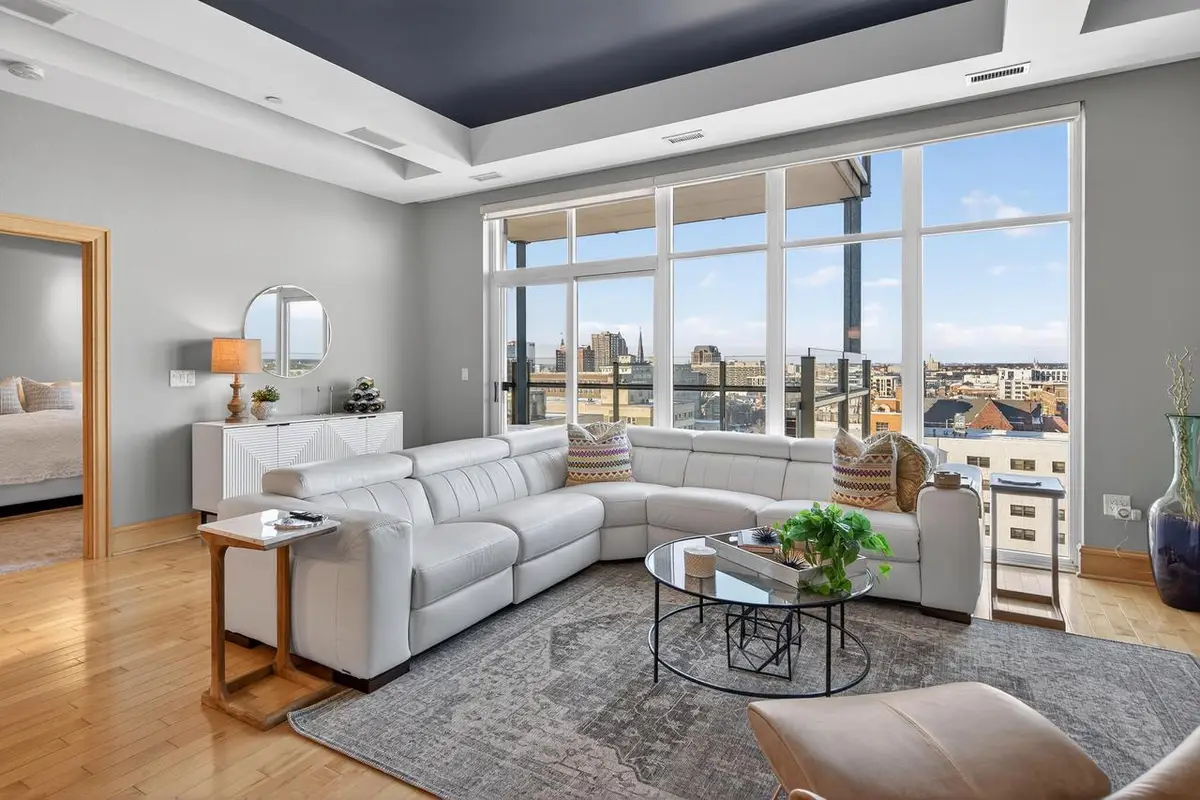 1313 N Franklin PLACE #1002, Milwaukee, WI 53202 - Image #1