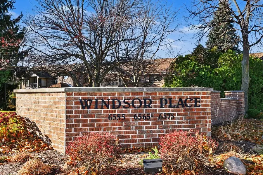 6575 N Green Bay AVENUE #204, Glendale, WI 53209 - #2