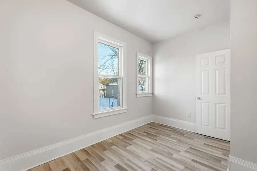 4222 W Lloyd STREET, Milwaukee, WI 53208 - #3