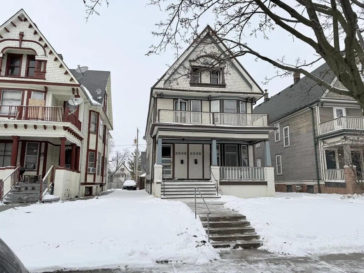 3206 W Mckinley BOULEVARD, Milwaukee, WI 53208 - Image #1