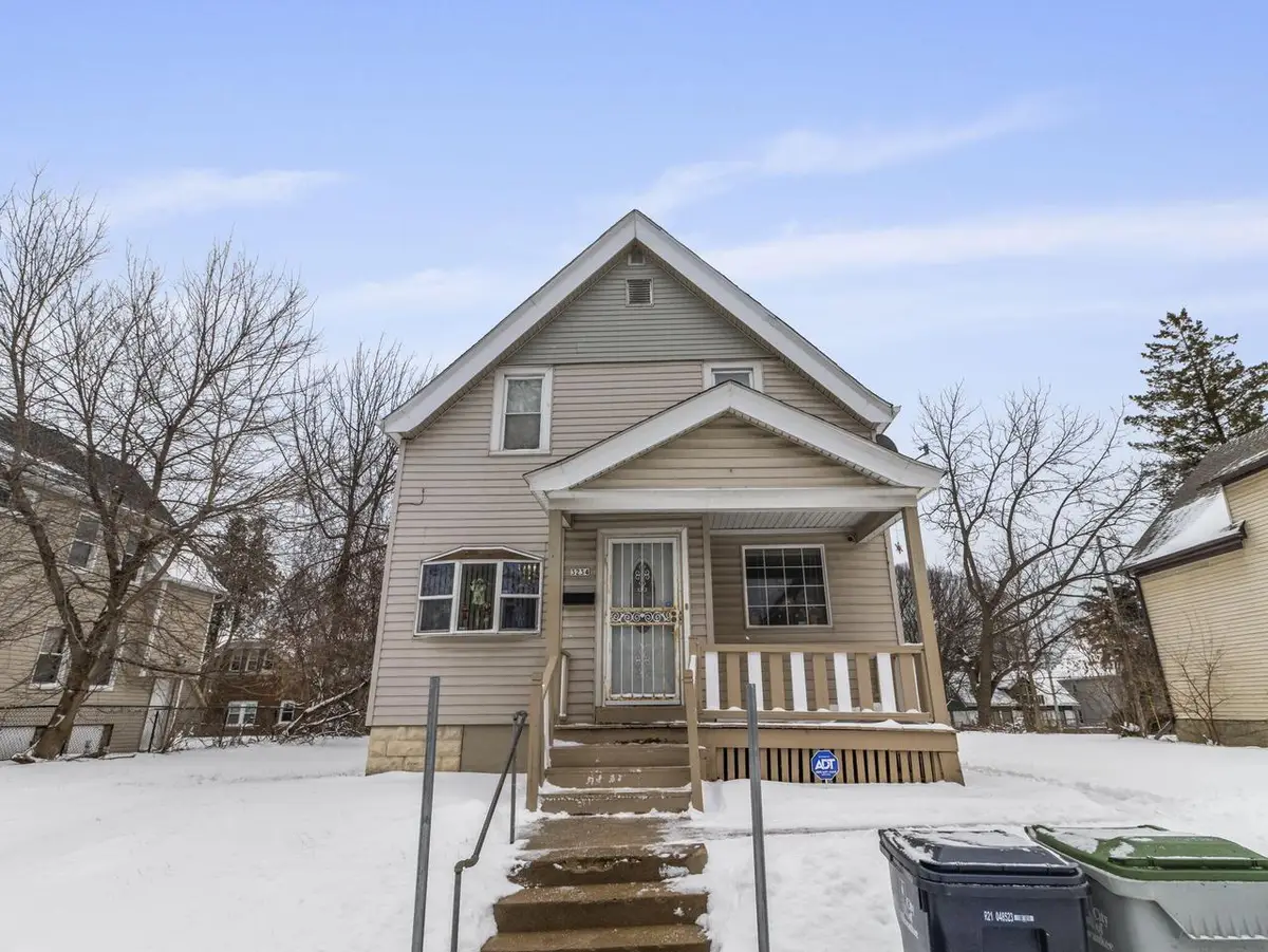 3234 N Achilles STREET, Milwaukee, WI 53212 - #1