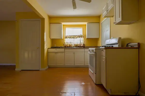 5725 N 60th STREET, Milwaukee, WI 53218