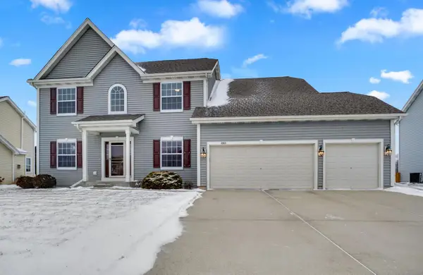 2368 Kiowa DRIVE, Grafton, WI 53024