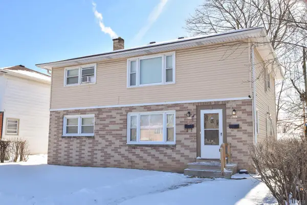 8221 W Villard STREET #8223, Milwaukee, WI 53218