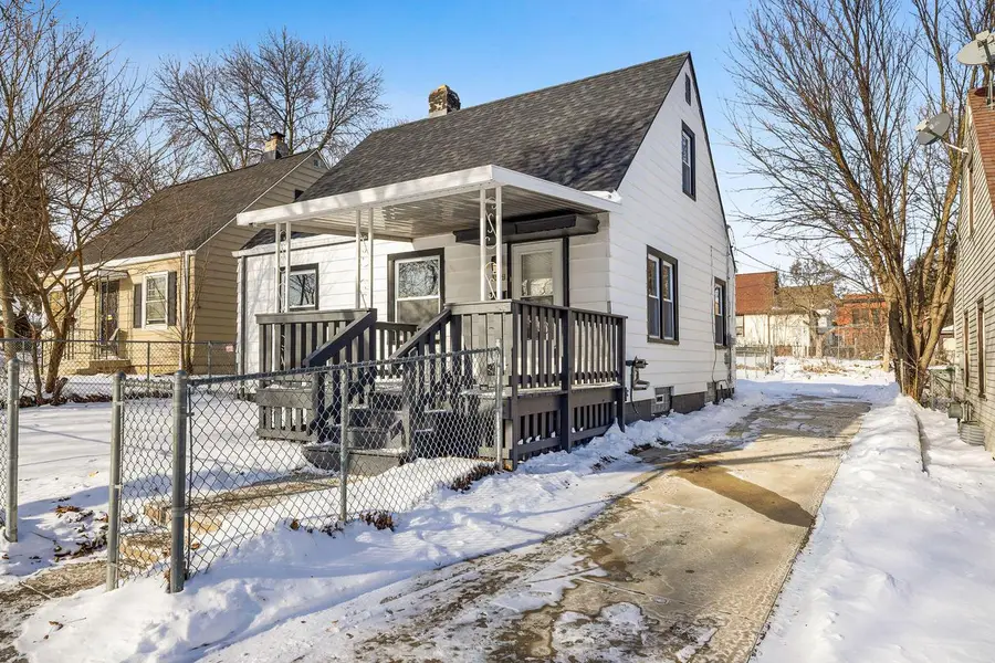 3526 W Glendale AVENUE, Milwaukee, WI 53209 - Image #2