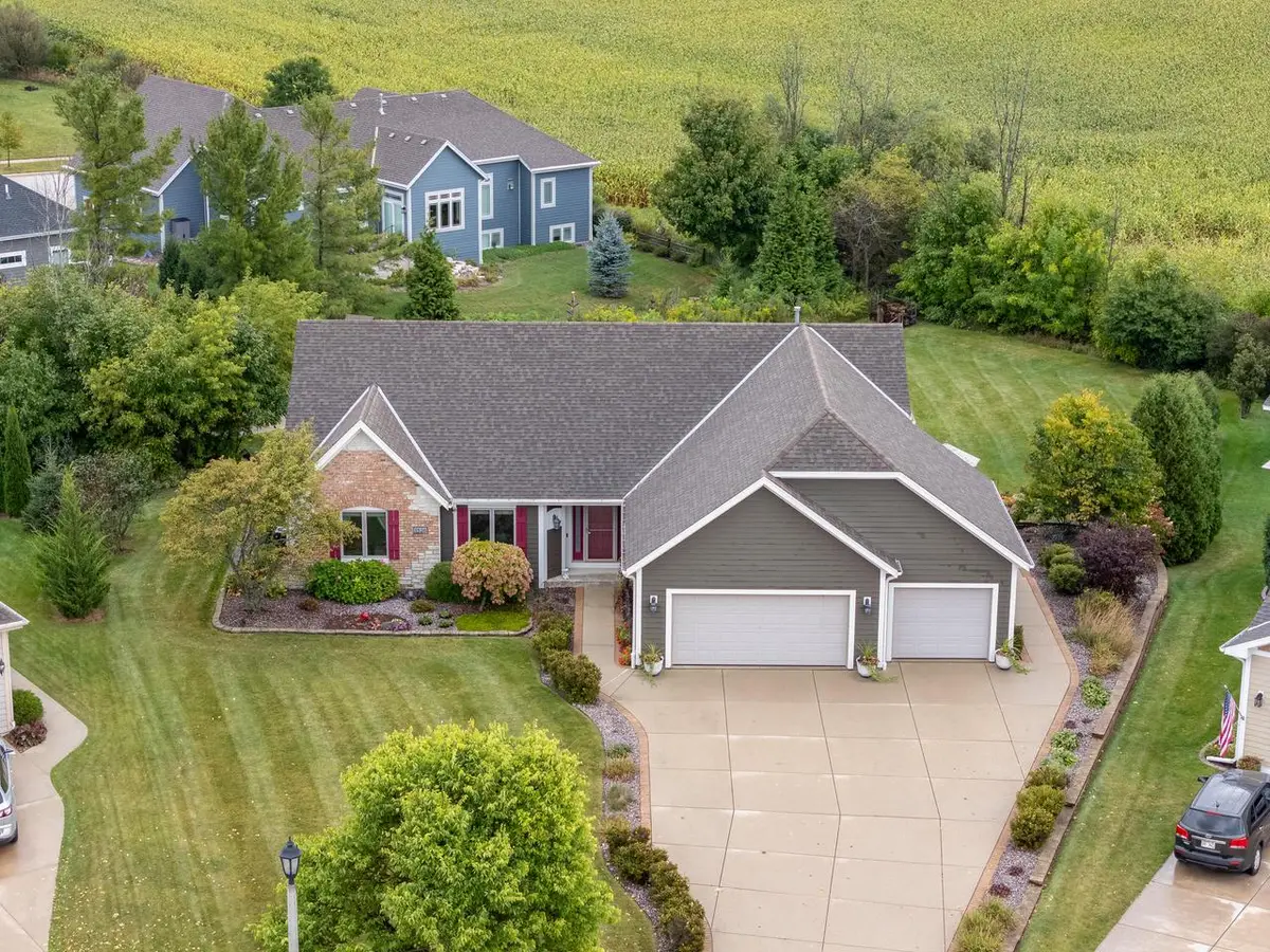 1526 Pine Cone TRAIL, Port Washington, WI 53074 - #1