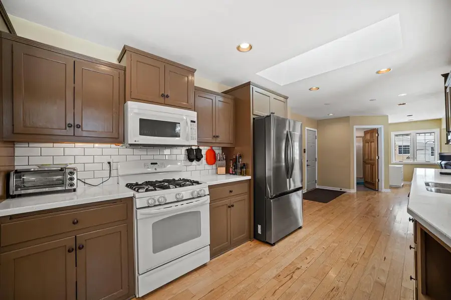 N50W14420 Fairmount AVENUE, Menomonee Falls, WI 53051 - #3