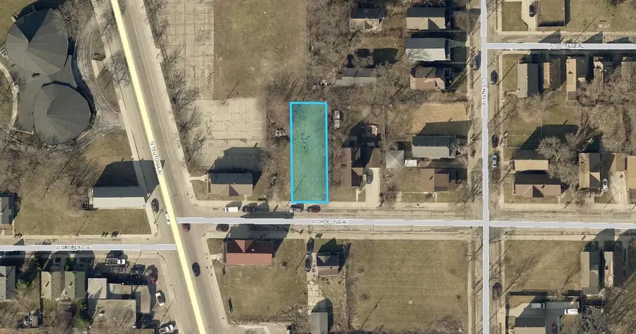 1426 W GROELING AVENUE, Milwaukee, WI 53206 - Image #3