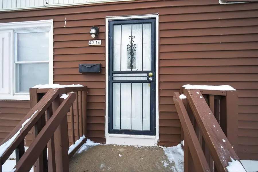 4216 W Sheridan AVENUE, Milwaukee, WI 53209 - Image #3