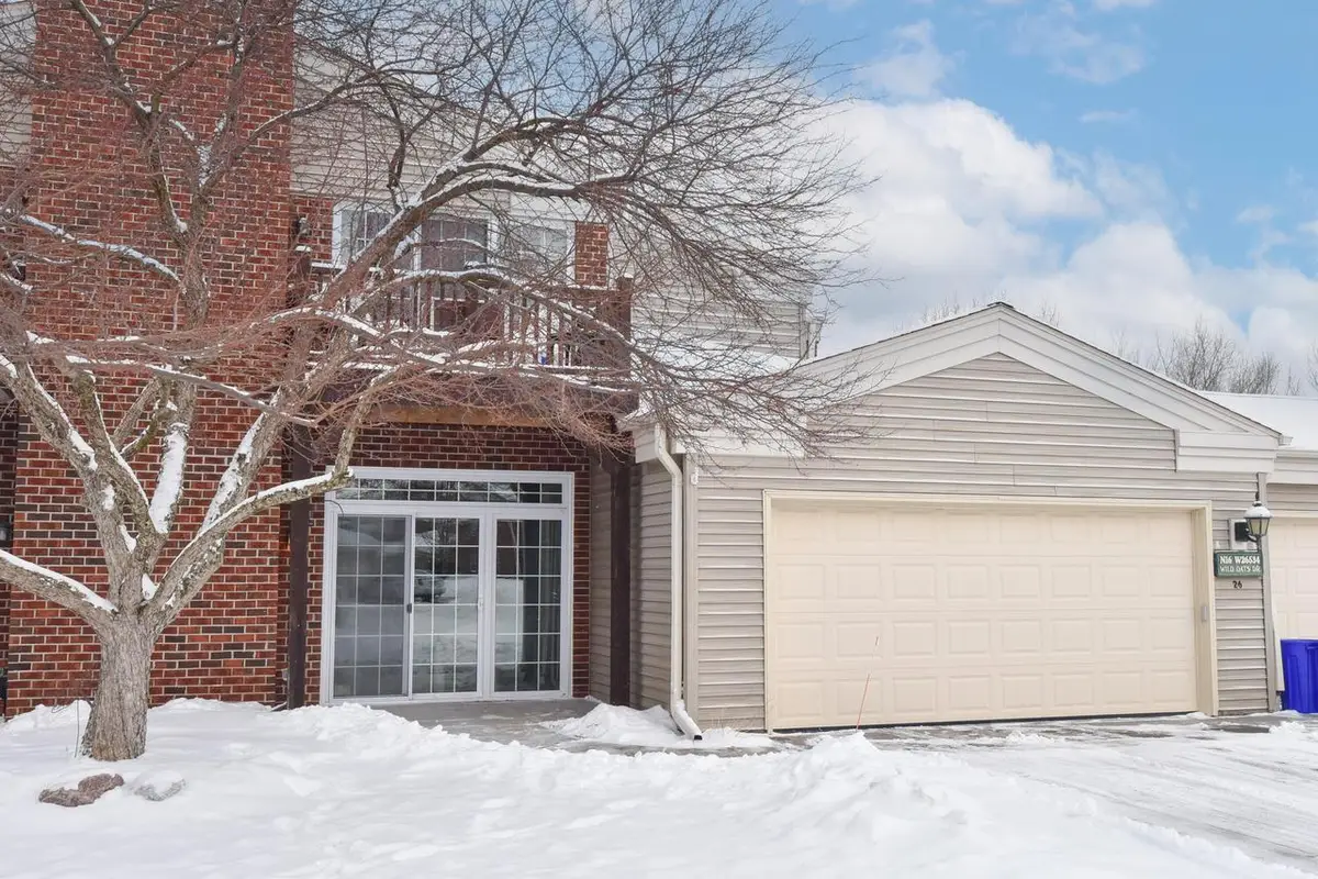 N16W26534 Wild Oats DRIVE #A, Pewaukee, WI 53072 - Image #1