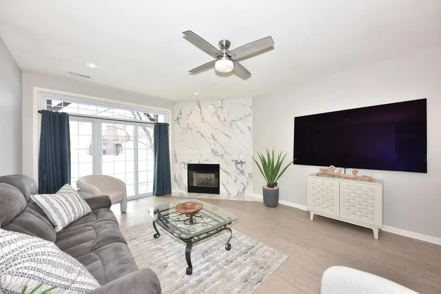 N16W26534 Wild Oats DRIVE #A, Pewaukee, WI 53072 - Image #2