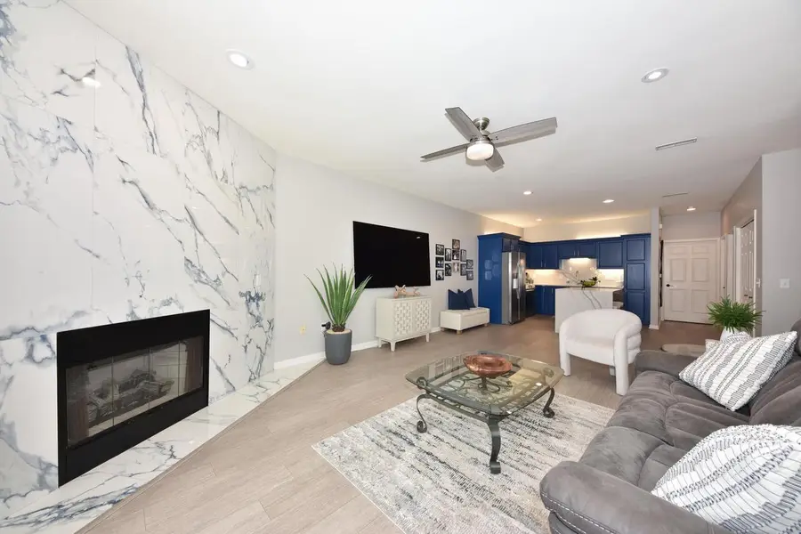 N16W26534 Wild Oats DRIVE #A, Pewaukee, WI 53072 - Image #3