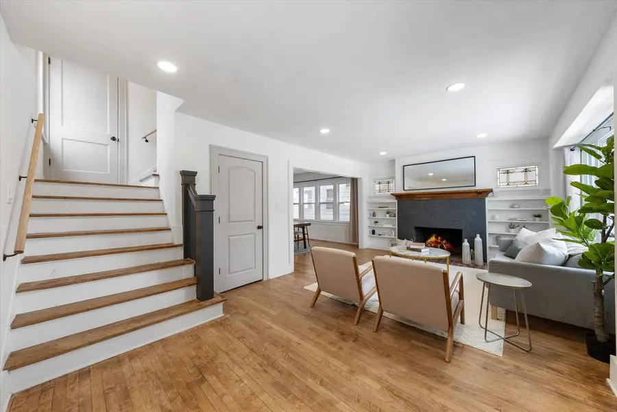 4036 N Stowell AVENUE, Shorewood, WI 53211 - #3