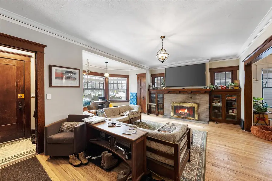 1812 E Newberry BOULEVARD #1814, Milwaukee, WI 53211 - Image #2