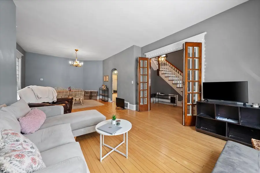 2627 N Murray AVENUE, Milwaukee, WI 53211 - Image #2