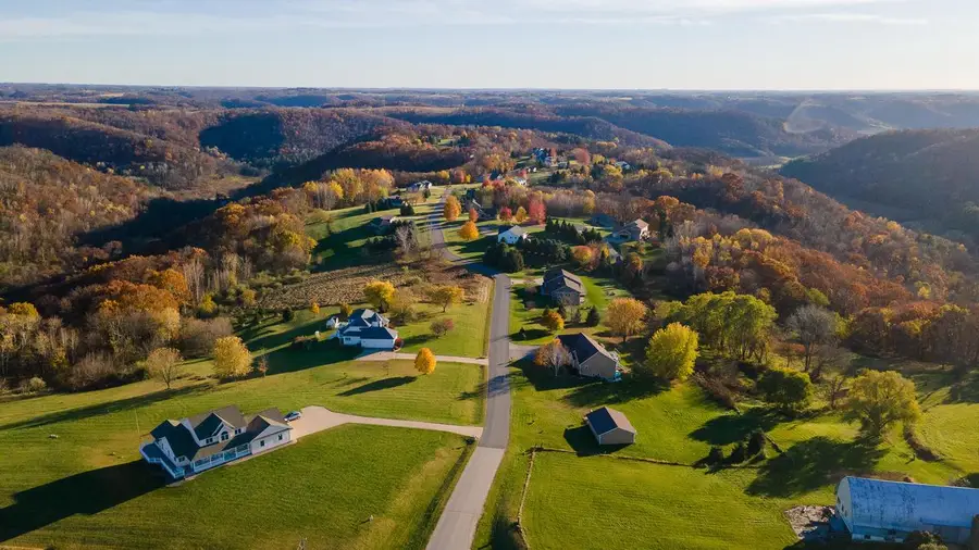 N1666 Meadow Ridge ROAD, La Crosse, WI 54601 - #2