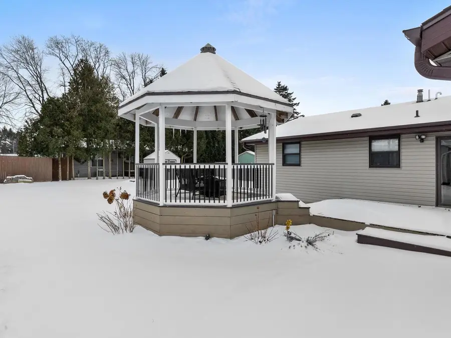 1209 E Thomas STREET, Manitowoc, WI 54220 - #3