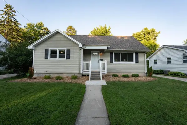 1153 N 11th AVENUE, West Bend, WI 53090