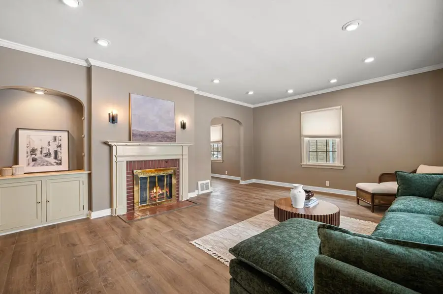 862 S 77th STREET, West Allis, WI 53214 - Image #2