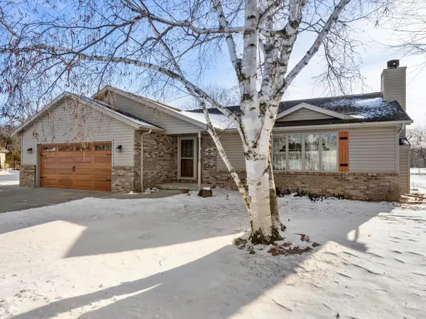 501 River Bluff DRIVE, Manitowoc, WI 54220