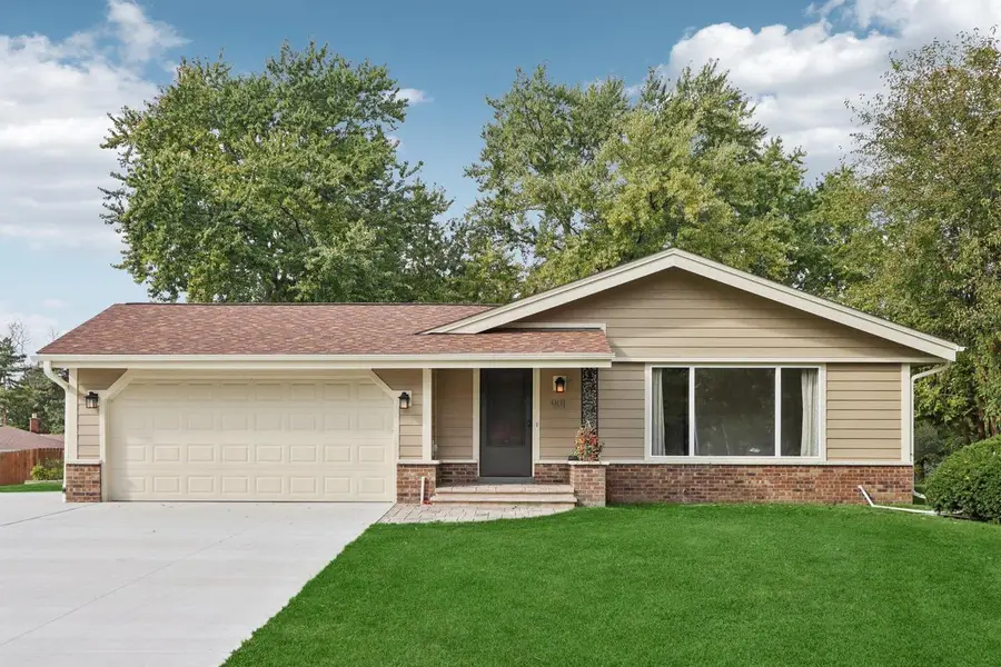 901 Anton ROAD, Hartland, WI 53029 - #2