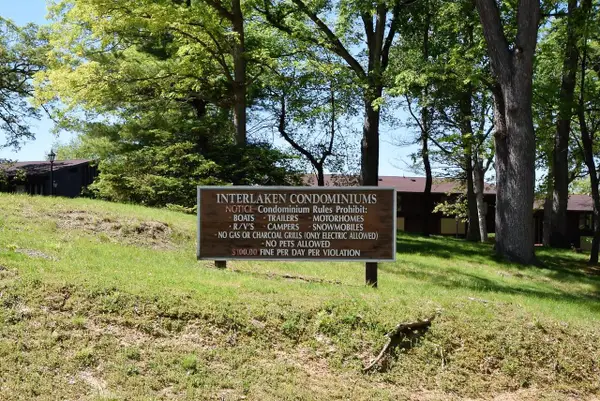 61-02 Lausanne COURT, Lake Geneva, WI 53147