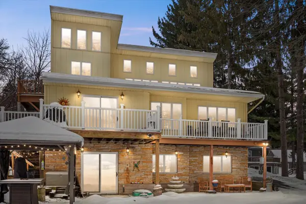 S108W34703 Jacks Bay ROAD, Mukwonago, WI 53149